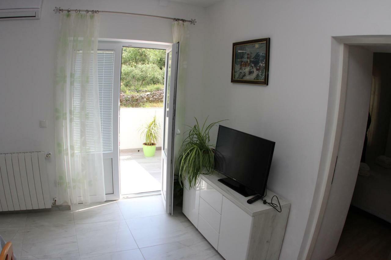 Apartmani Ivankovic Vrisnik Kültér fotó